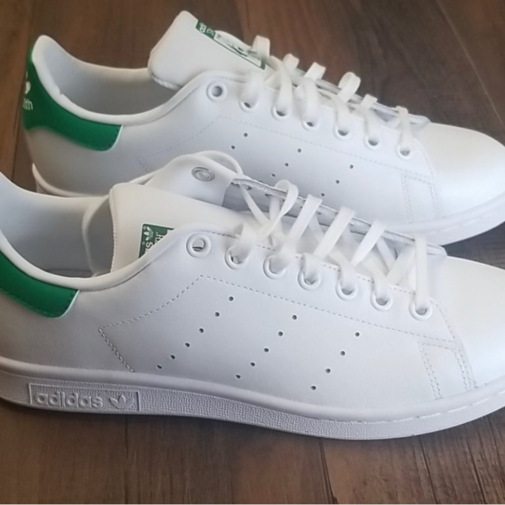 NIB Stan Smith’s - Picture 3 of 4